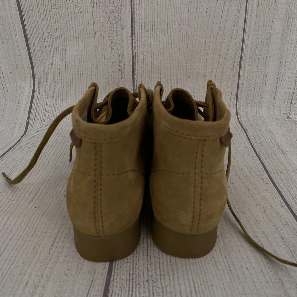 Clarks Wallaston Chukka Boot Mens 11 Dark Sand Suede Moc Toe Chukka Ankle Shoes